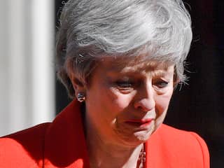 Britse premier Theresa May stapt op vanwege Brexit-debacle