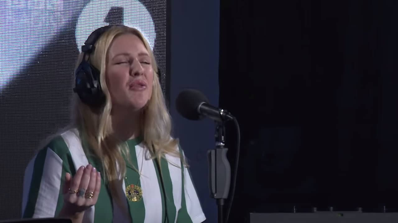 Ellie Goulding - Love Me Like You Do in the Live Lounge