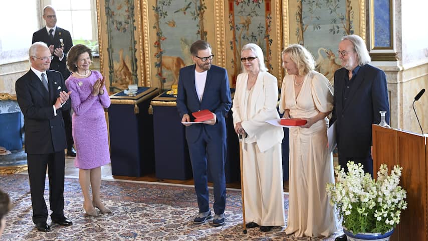 ABBA ontvangt koninklijke onderscheiding uit handen van Zweedse koning