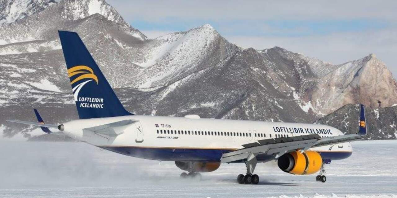 Passagiersvliegtuig Boeing 757 maakt eerste landing op Antarctica