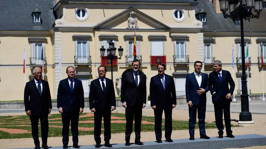 G7