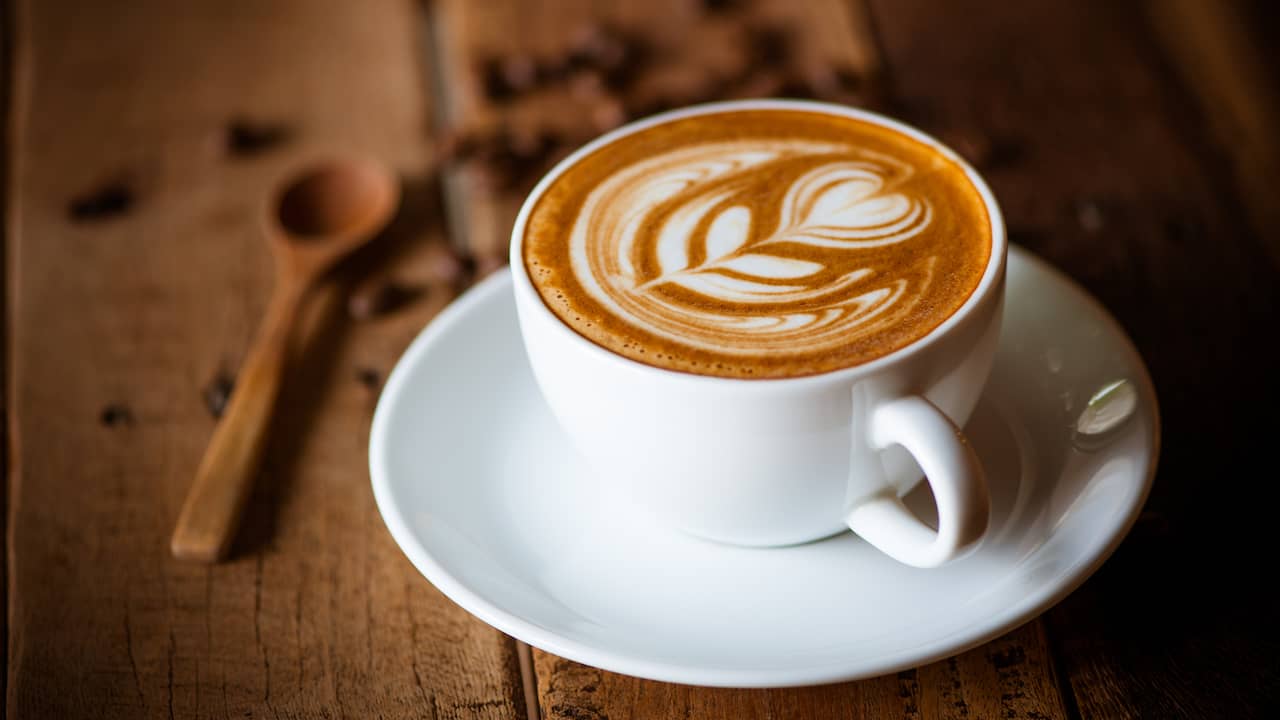 Betekenis behuizing Eerlijk Met deze tips schuim je melk mooi op voor de koffie | Eten en drinken |  NU.nl