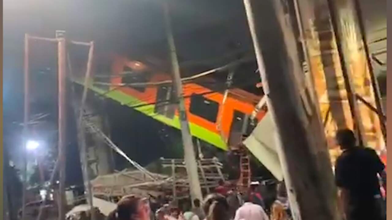 Beeld uit video: Metroviaduct in Mexico-Stad stort in door gebroken steunbalk