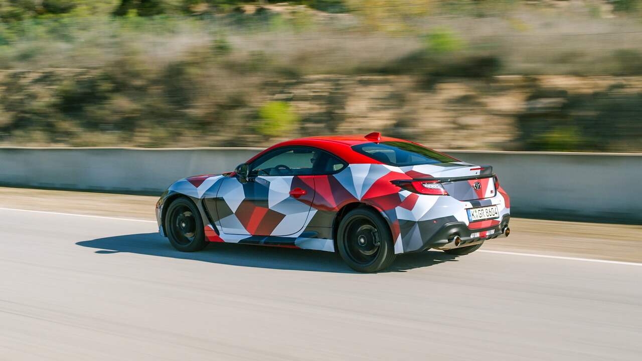 Beeld uit video: Eerste rijtest: Toyota GR 86