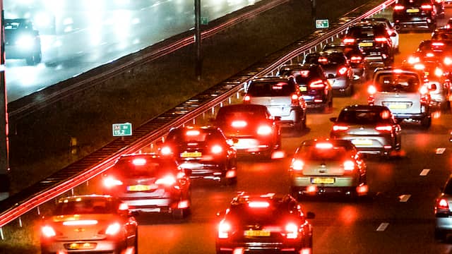 A4 richting Den Haag weer open na ongeluk bij Schiphol. A4 richting Den Haag weer open na ongeluk bij Schiphol.