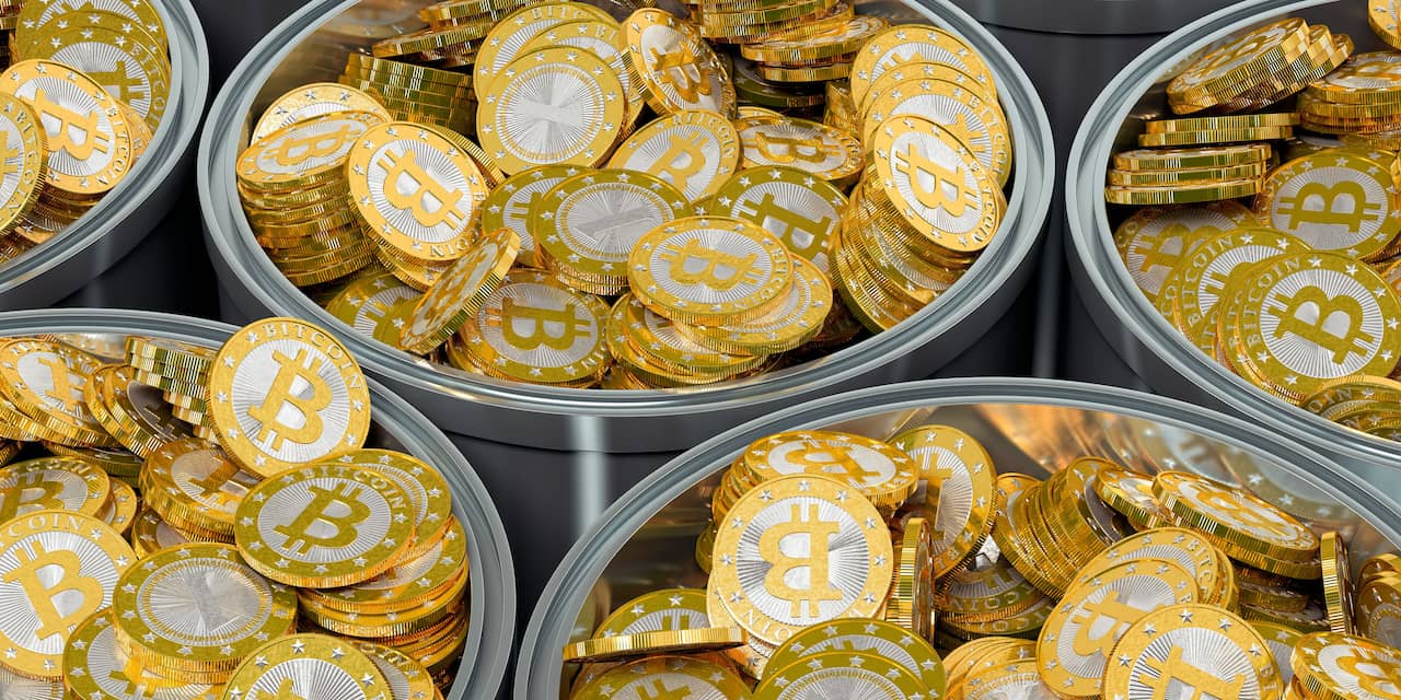 Koers digitale munt bitcoin gaat richting 10.000 dollar