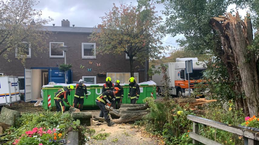 Harde Wind Zorgt Voor Schade In Leidse Regio | Leiden | NU.nl