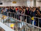 Aantal reizigers op Schiphol in zomervakantie dit jaar ruim 2 procent hoger