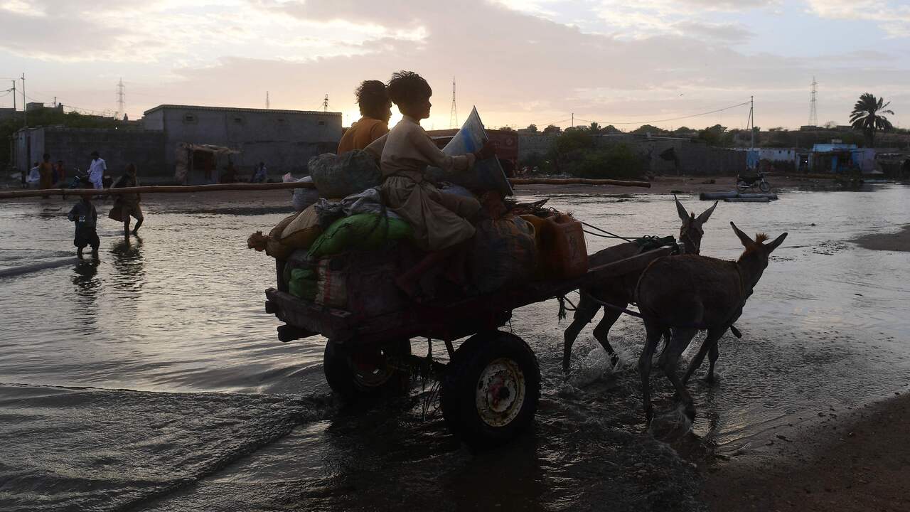 Cyclone Biparjoy Forces Massive Evacuation, Threatens Gujarat Coast and Pakistan