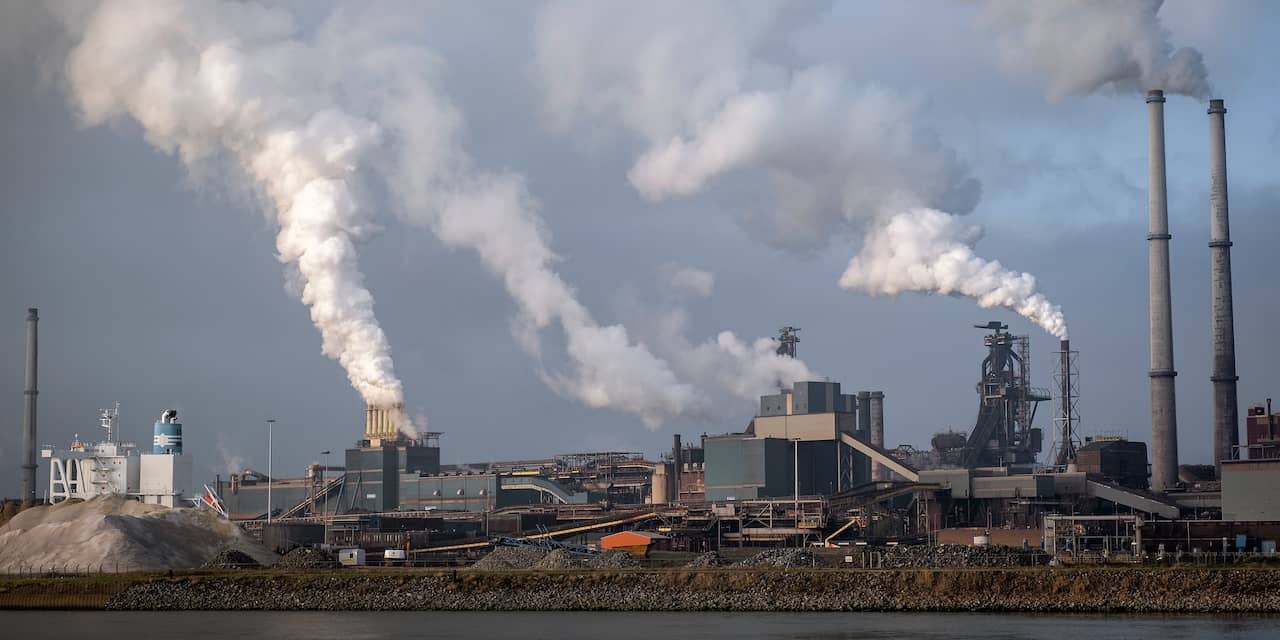 Tata Steel onderzoekt beschuldiging van lozen steenkoolresten in zee