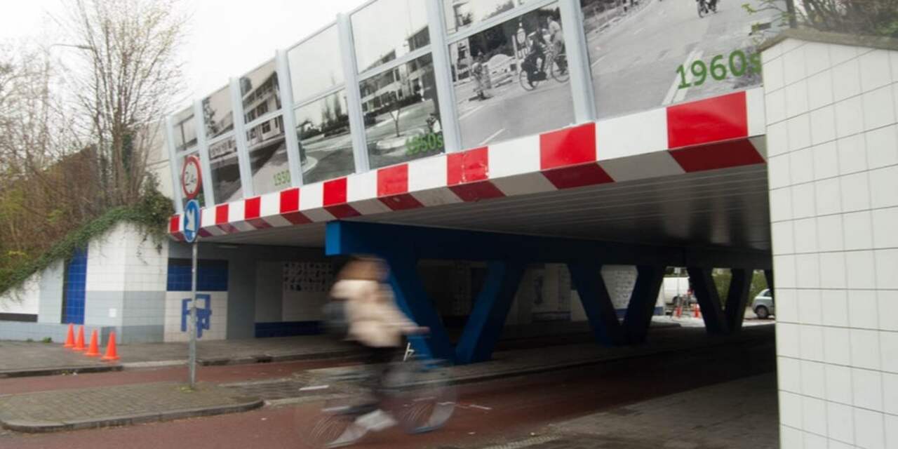 Historische foto’s aangebracht op viaduct Prins Hendriklaan