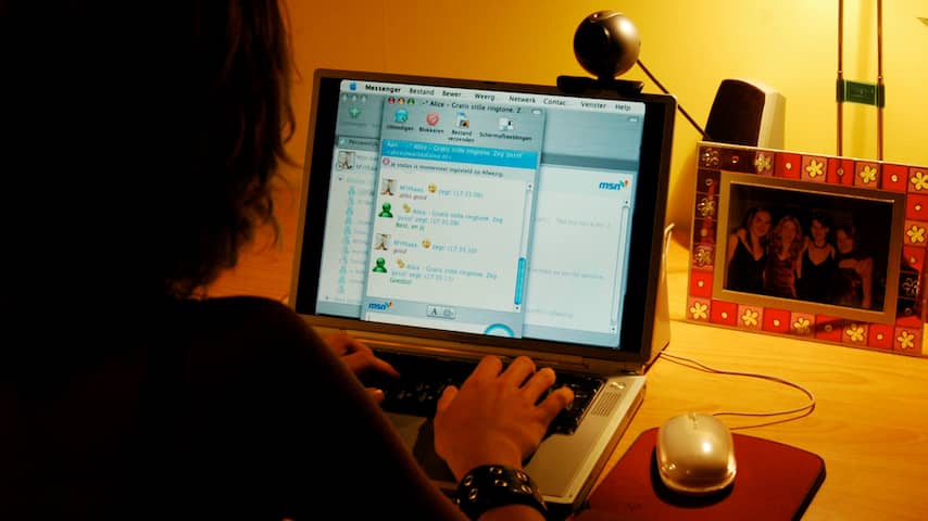 chatten webcam webcamseks messenger laptop social media