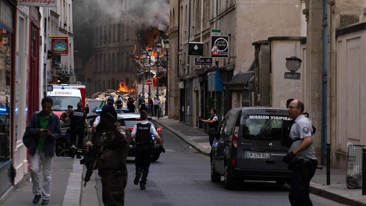 Explosion in Center of Paris: 16 Injured, 7 in Critical Condition, Possible Gas Leak