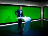 Nieman repeteert voor het zes uur journaal van het RTL Nieuws, zijn een na laatste uitzending. 