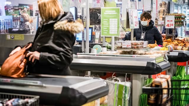 Wie aan de kassa zit, kan makkelijk fraude plegen.