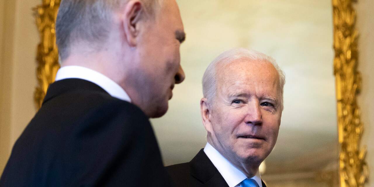 Biden en Poetin praten ruim een uur over Oekraïne en willen in gesprek blijven