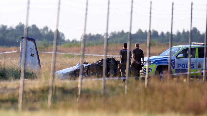 Negen Doden Bij Crash Met Parachutistenvliegtuig In Zweden | Buitenland ...