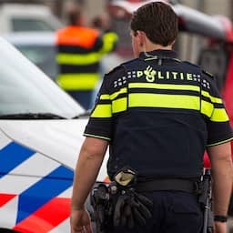 Politie arresteert eigenaar van auto waarmee baby in Amsterdam is aangereden.