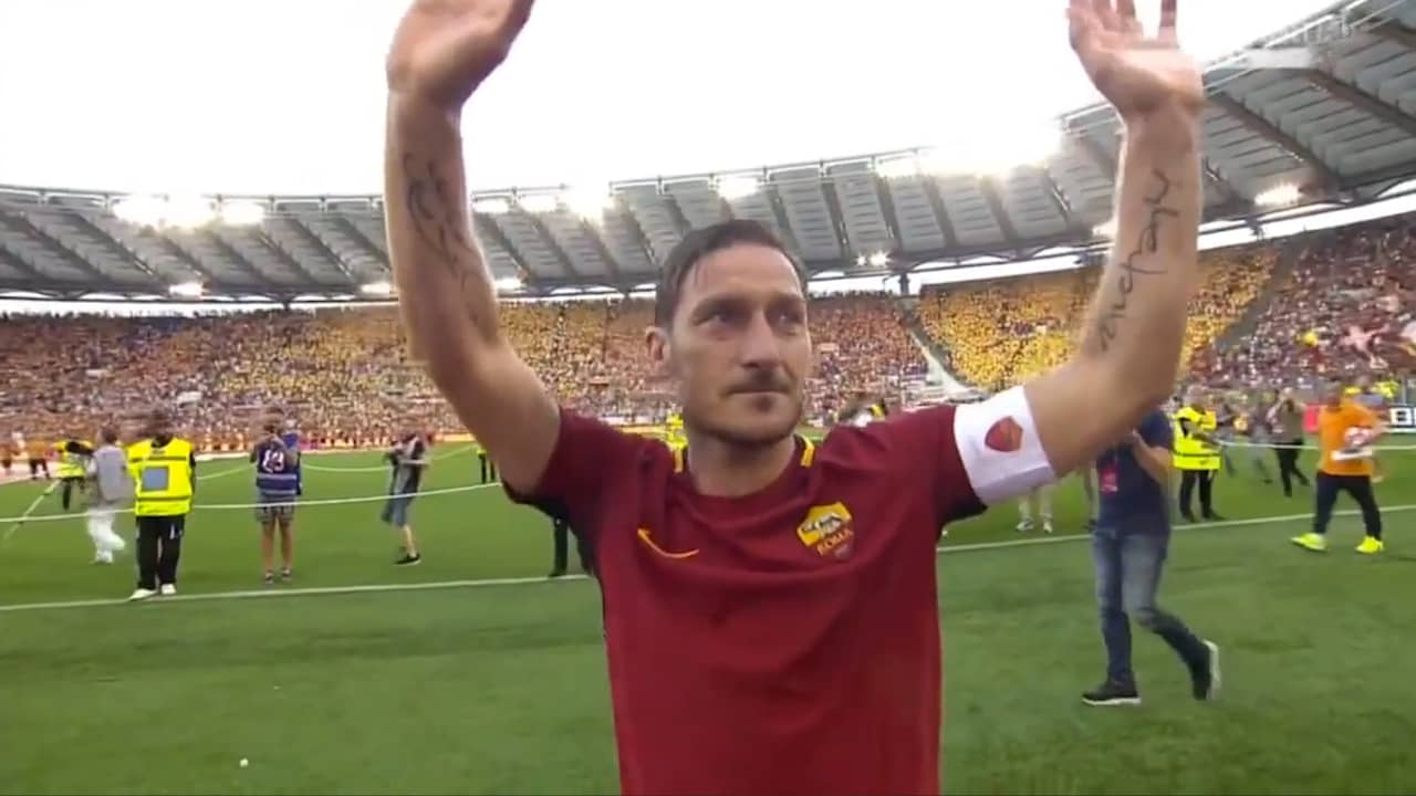 Beeld uit video: Totti neemt op emotionele wijze afscheid van AS Roma
