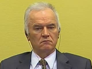 Boze Ratko Mladic verwijderd uit rechtszaal tijdens voorlezen vonnis