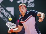 Griekspoor geeft vlak voor Roland Garros weer op vanwege slepende blessure