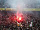 Feyenoord plaatst bij duel met Ajax netten rond veld om spelers te beschermen