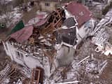 Russische luchtaanvallen veroorzaken puinhoop in Oekraïens dorp