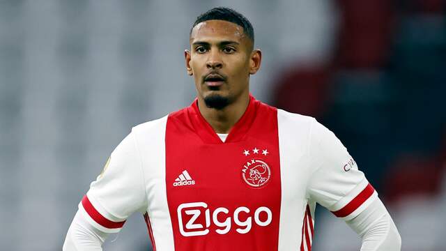 Ajax blunderde door Sébastien Haller niet in te schrijven voor de Europa League.