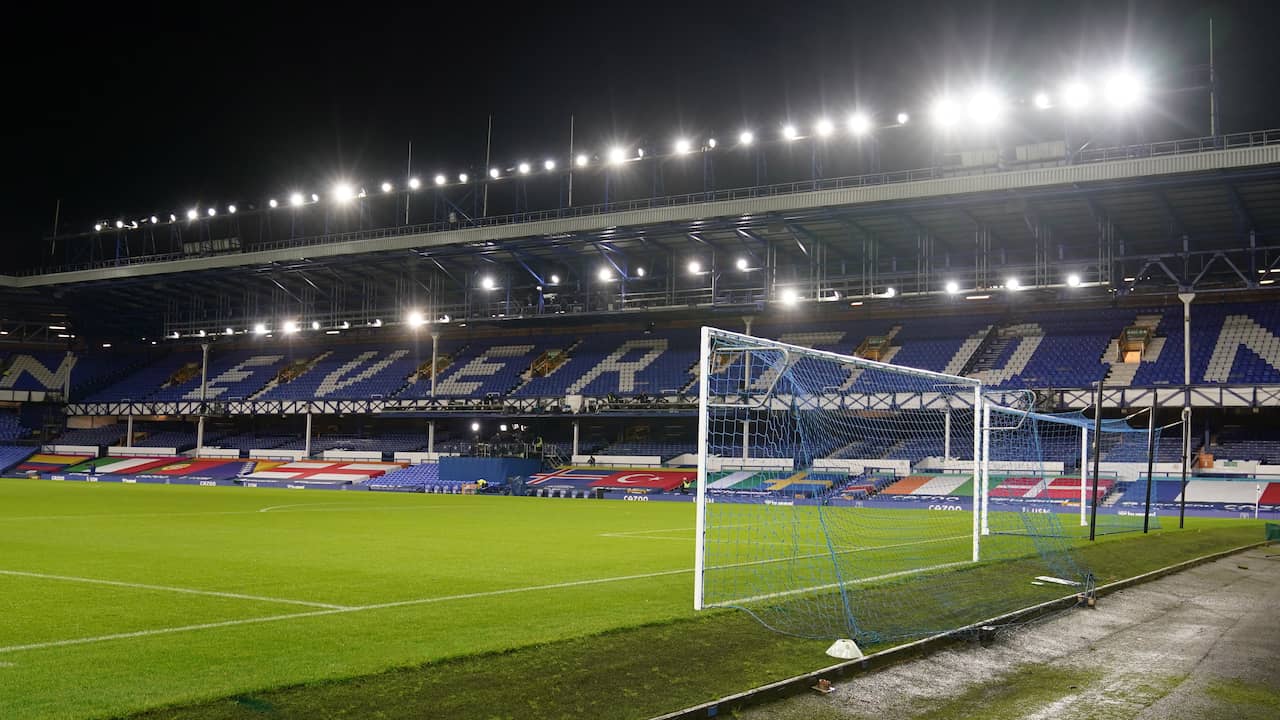 Goodison Park, het stadion van Everton, blijft maandagavond helemaal leeg.