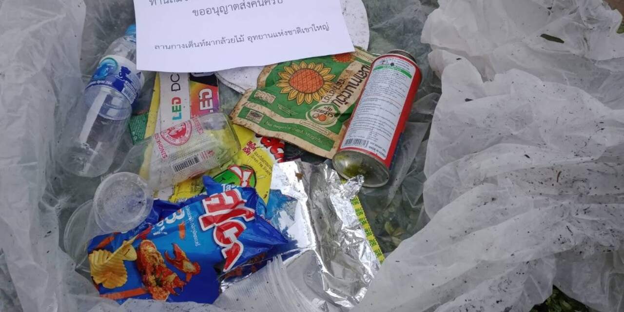Nationaal park in Thailand stuurt bezoekers hun eigen afval op