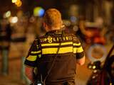 Explosie bij portiekwoning in Geuzenveld Amsterdam, meerdere ramen kapot