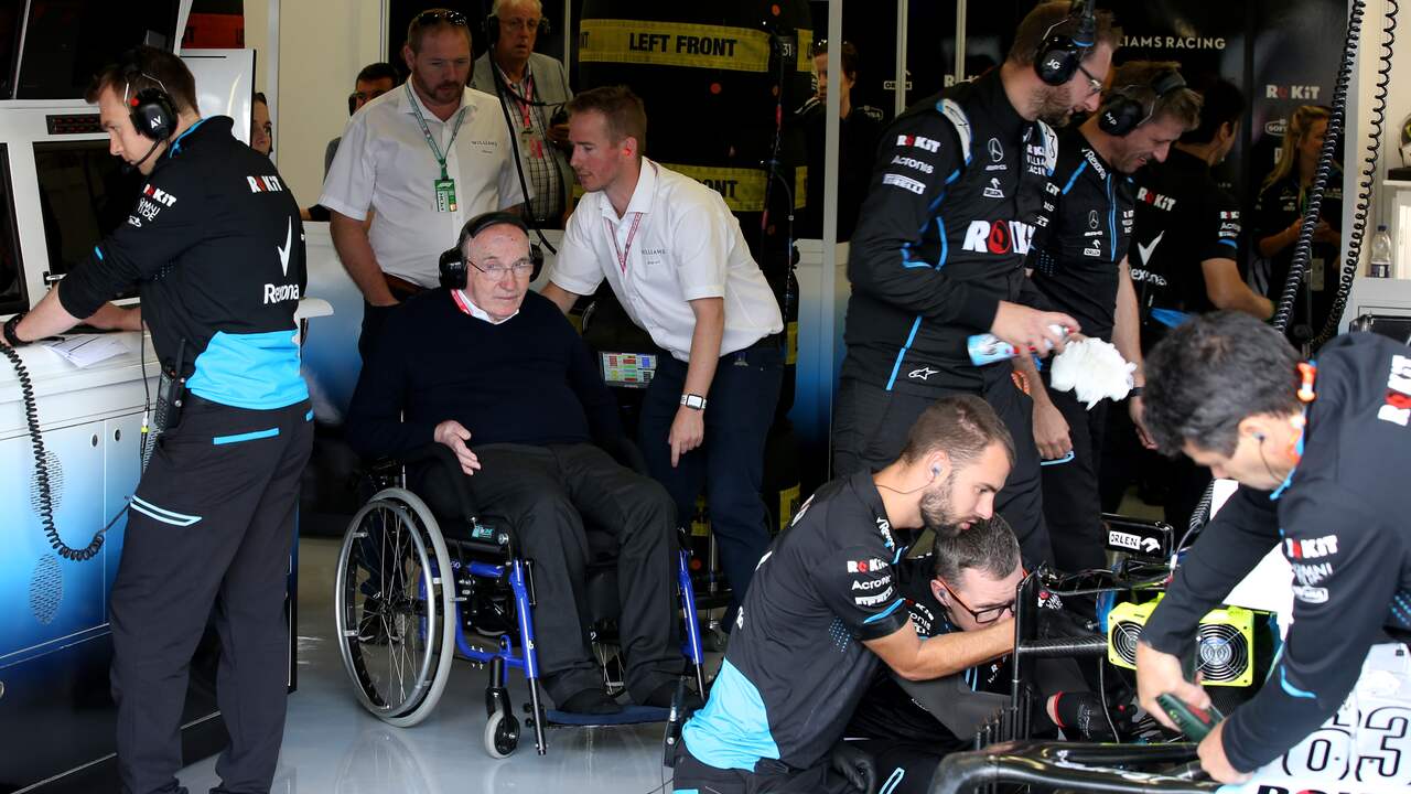 Frank Williams bracht in 2019 bij de GP van Groot-Brittannië nog een bezoek aan de pitbox van het team.