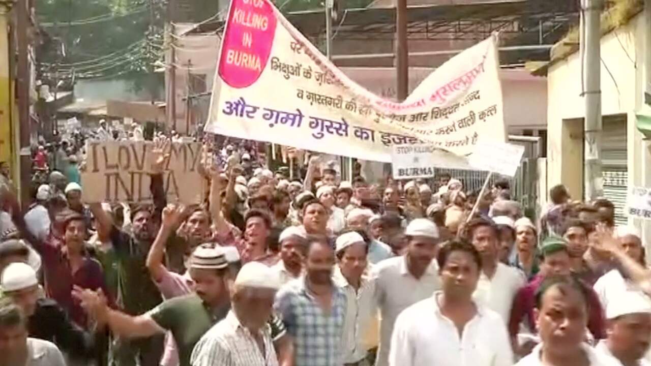 Beeld uit video: Moslims in India protesteren massaal tegen uitzetting Rohingya