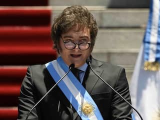 Ultrarechtse Javier Milei beëdigd als president van Argentinië