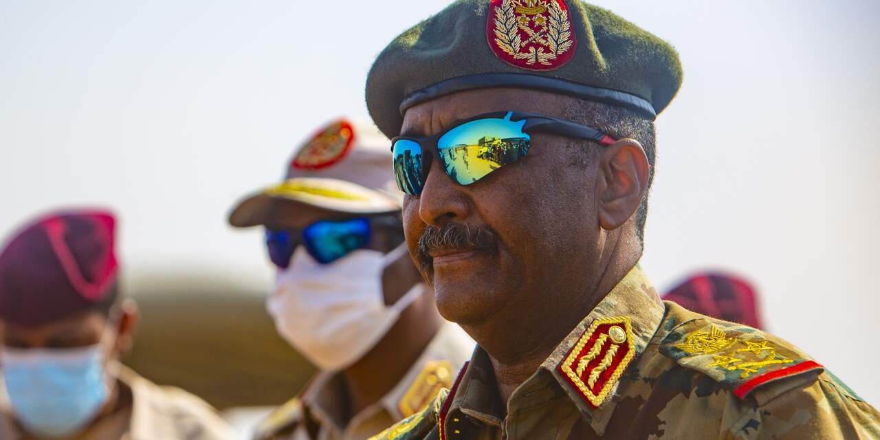Couppleger zegt Soedanese premier bij hem thuis vast te houden