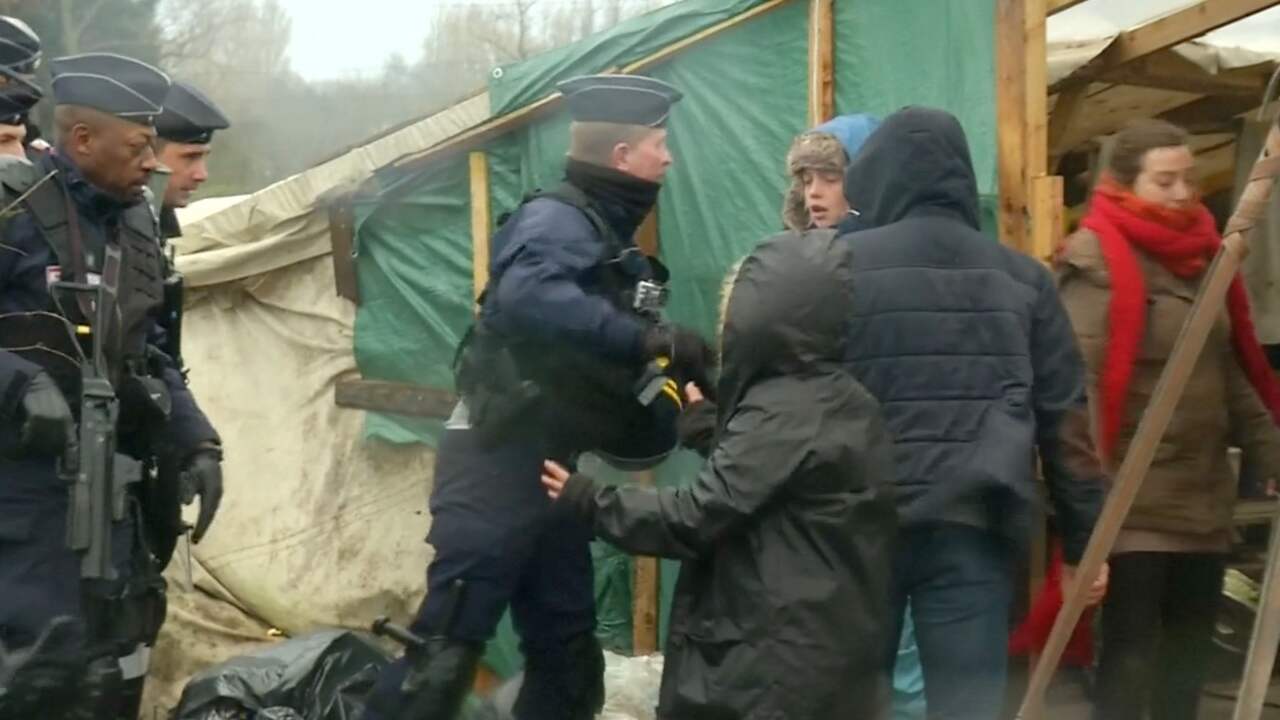 Franse politie ontruimt 'jungle' Calais