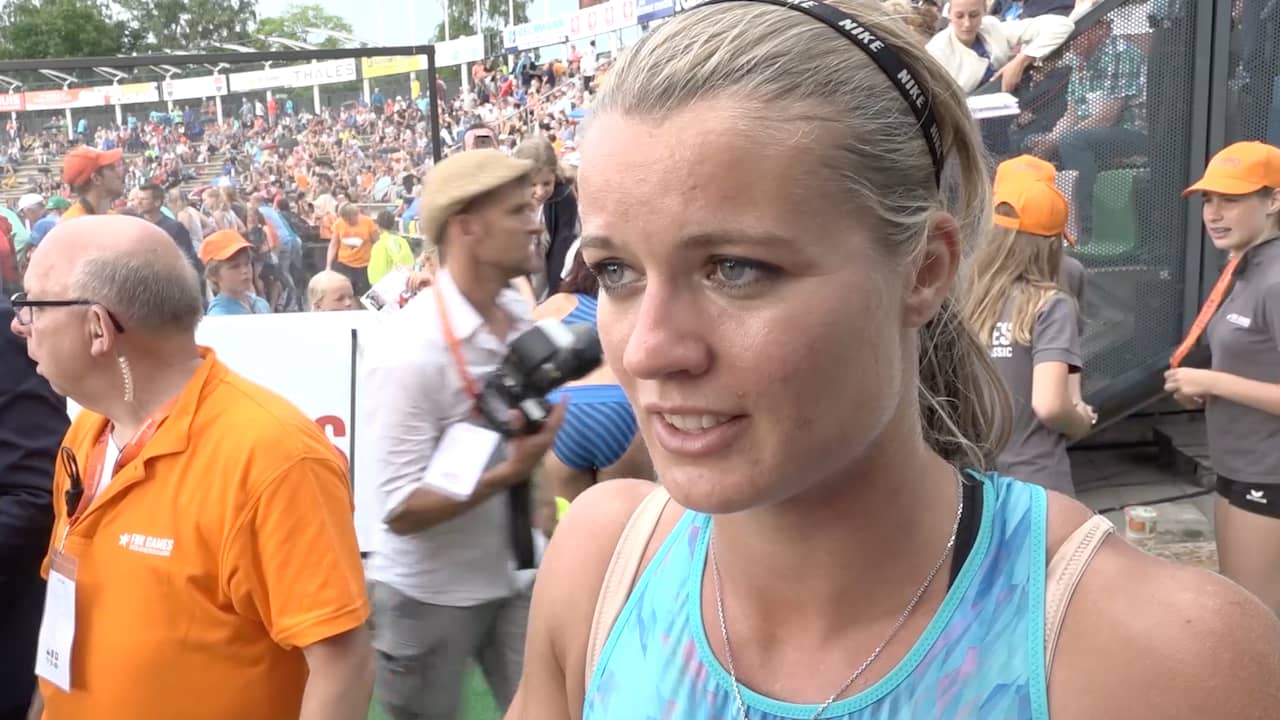 Schippers wint 100 meter: 'Race was een stuk harder door wind'