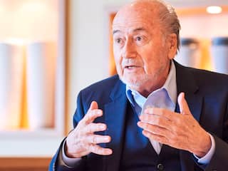Voormalig FIFA-voorzitter Blatter beschuldigd van seksuele intimidatie