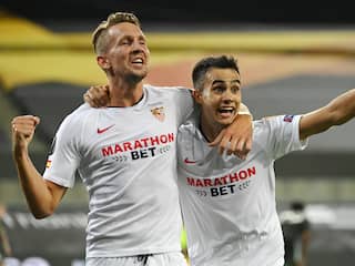 Luuk de Jong schiet Sevilla ten koste van United naar Europa League-finale
