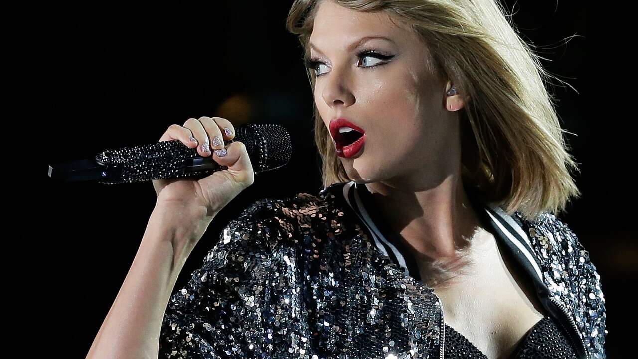 Beluister Bad Blood van Taylor Swift: