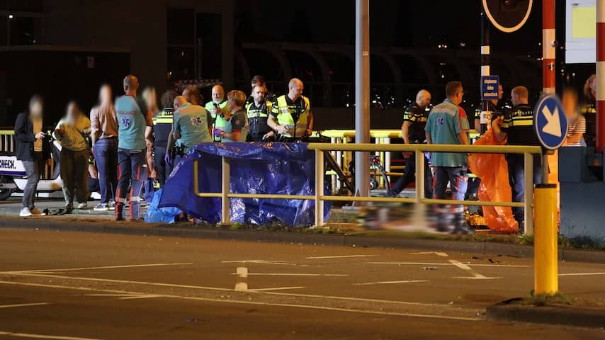 Twee doden door ongeluk op Rotterdamse brug, bestuurder doorgereden.