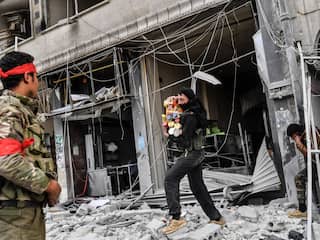 Syrische rebellen plunderen Afrin na verovering 
