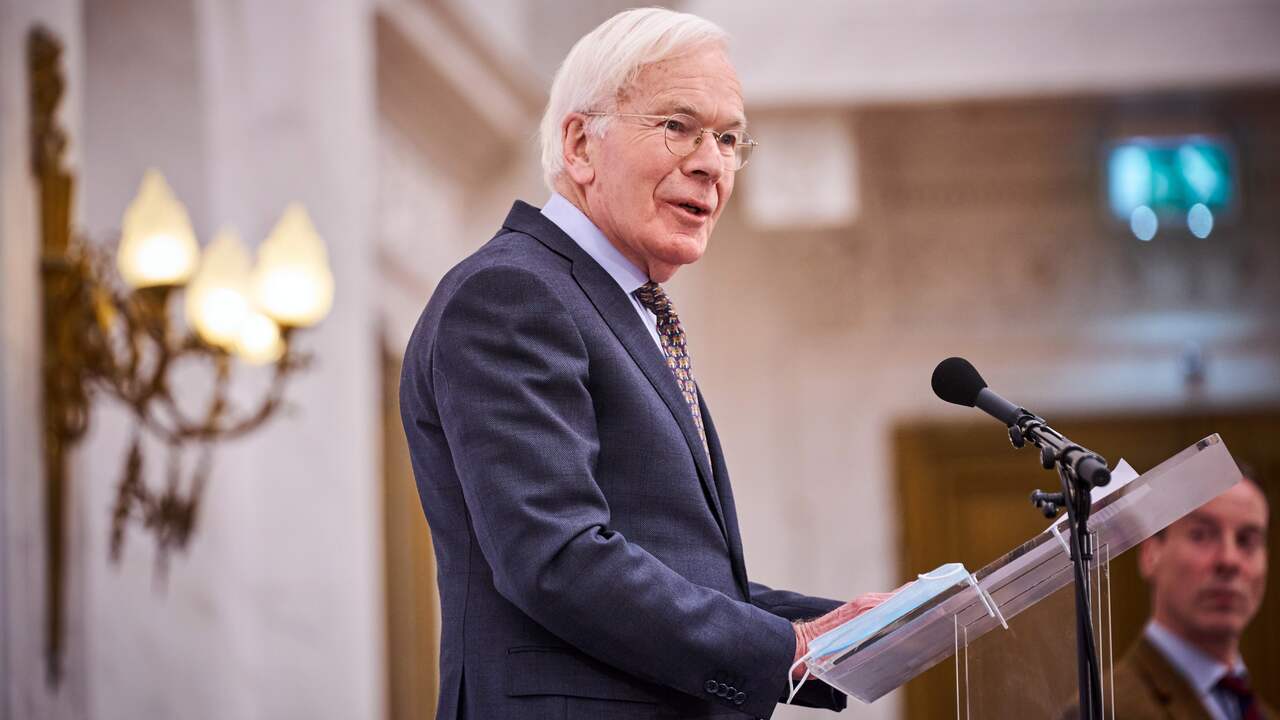 Beeld uit video: Informateur Tjeenk Willink licht conclusies uit eindverslag toe