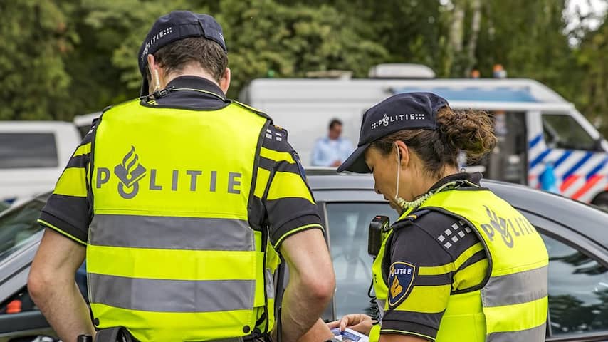 Politie schrijft 46 boetes uit tijdens controle op Bredaseweg Etten-Leur