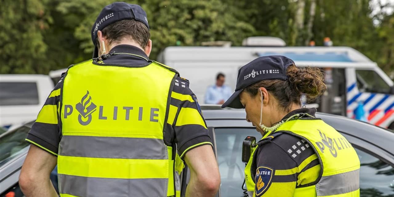 Politie vordert dertien rijbewijzen in bij verkeerscontroles in Utrecht