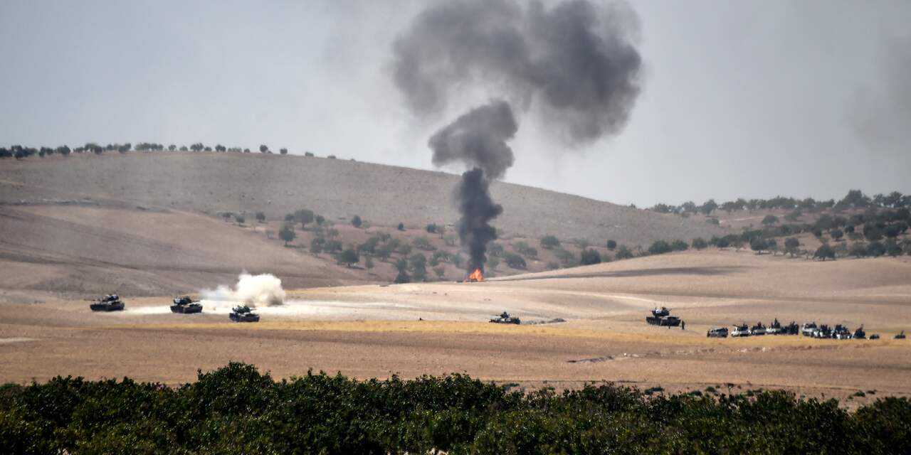 Turkse tanks in gevecht met Koerden in noorden van Syrië