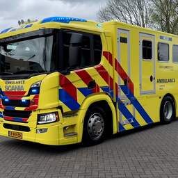 Video | 'Unieke' ambulancewagen gepresenteerd in Maastricht