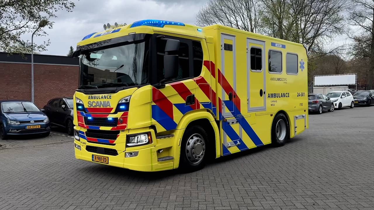 Beeld uit video: 'Unieke' ambulancewagen gepresenteerd in Maastricht