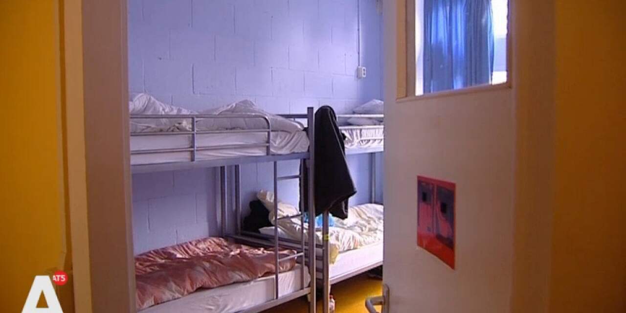 Bed Bad Brood Regeling 'Bed, bad en brood-regeling zorgt voor uitzichtloos bestaan' | NU - Het