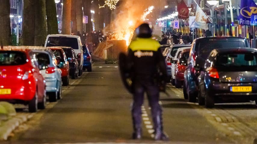 Weer Rotterdammer (19) Opgepakt Voor Plundering Tijdens Avondklokrellen ...